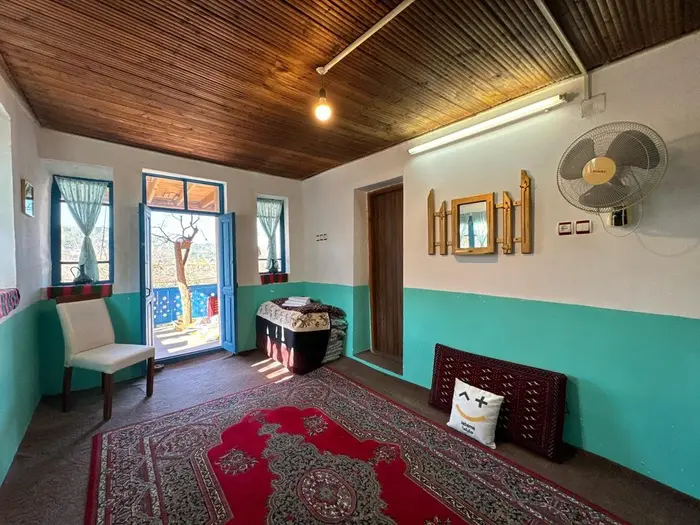 بوم گردی گوهران - واحد چایی باغ