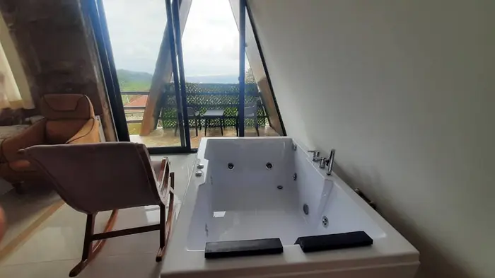 کلبه یک خوابه جکوزی دار آذین