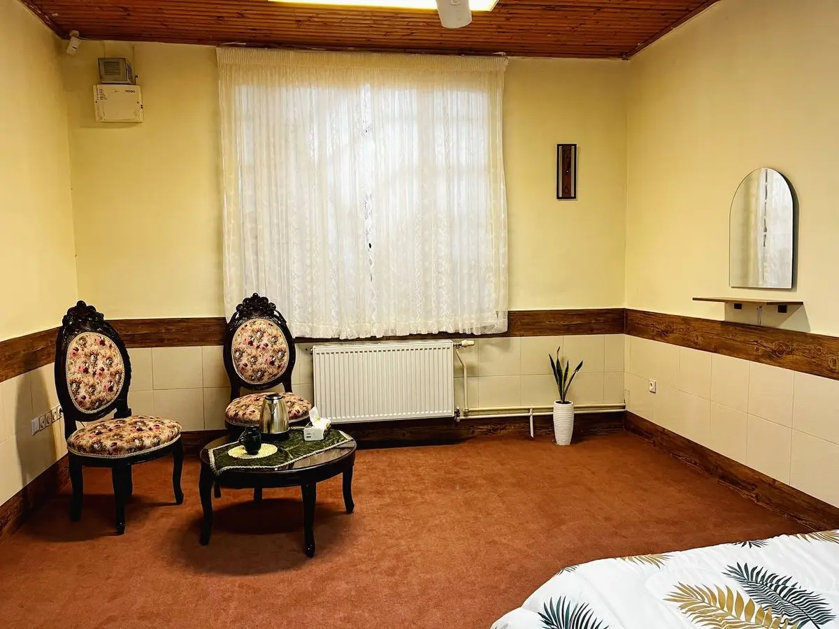 بوم گردی دامون - واحد نارون