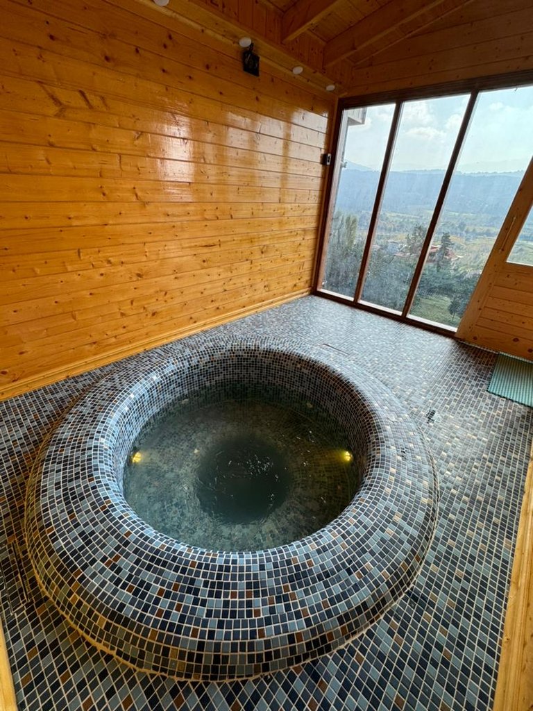 آسمان - واحد یک خوابه جکوزی دار باران