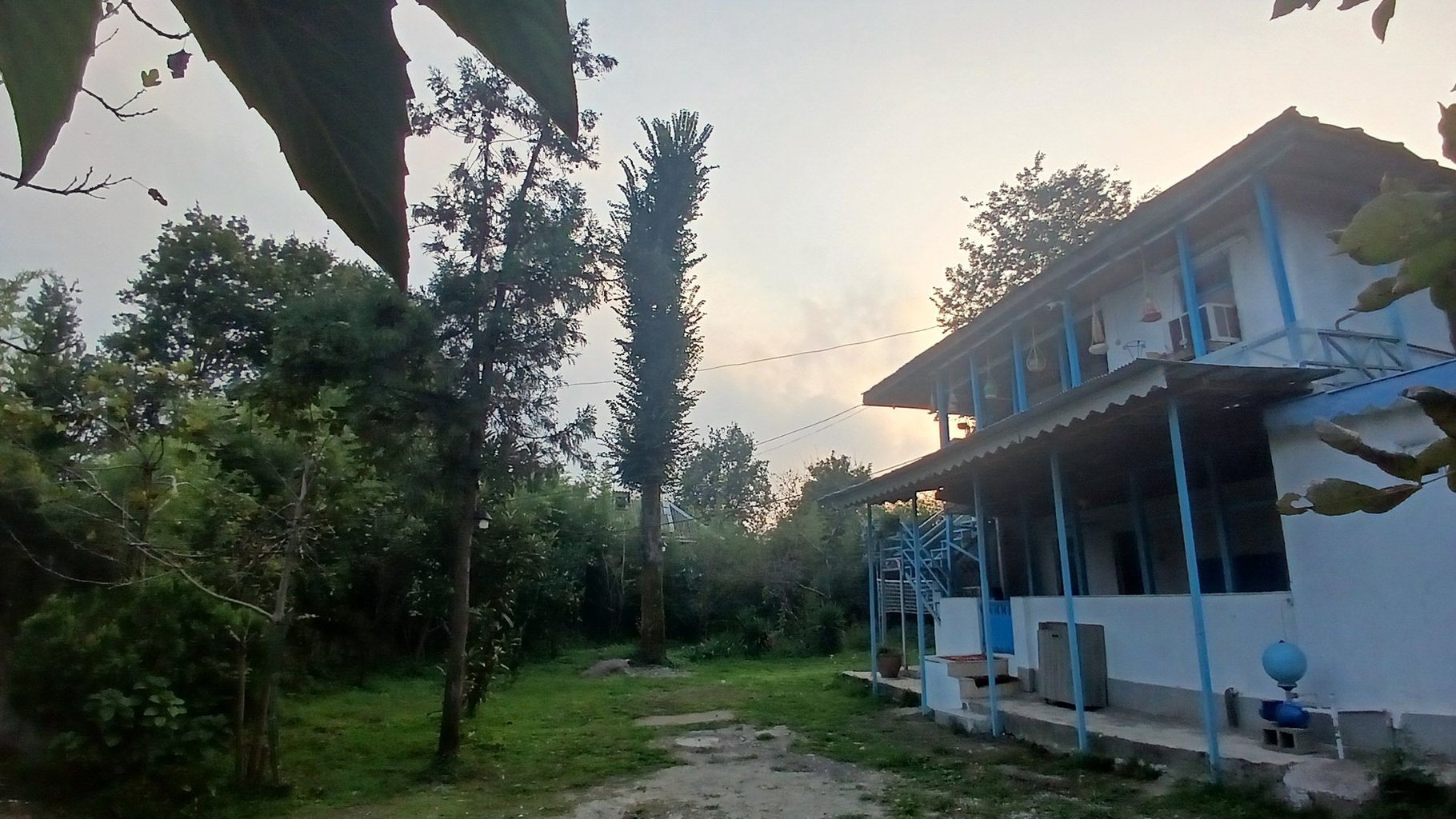 بوم گردی دوخوابه کارن 4