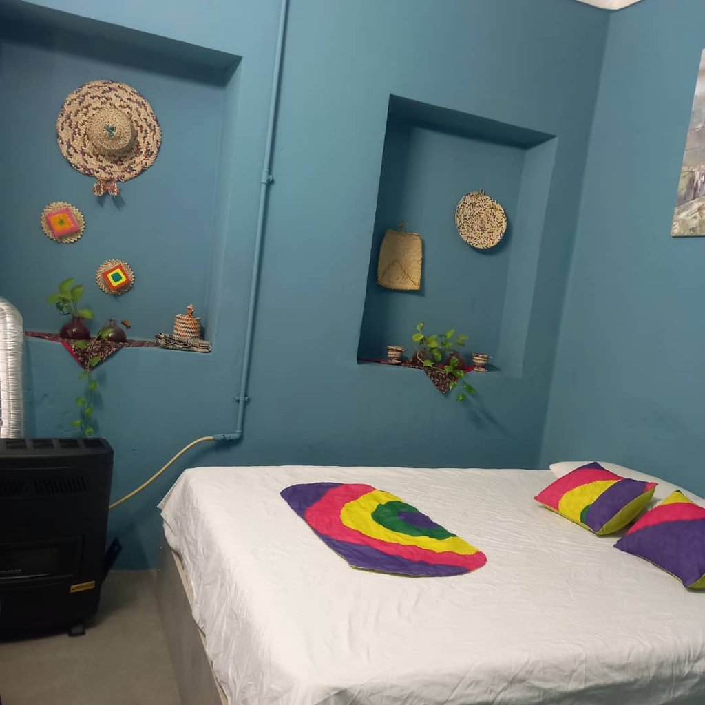 اقامتگاه سنتی نارنج طلا - واحد آرامش