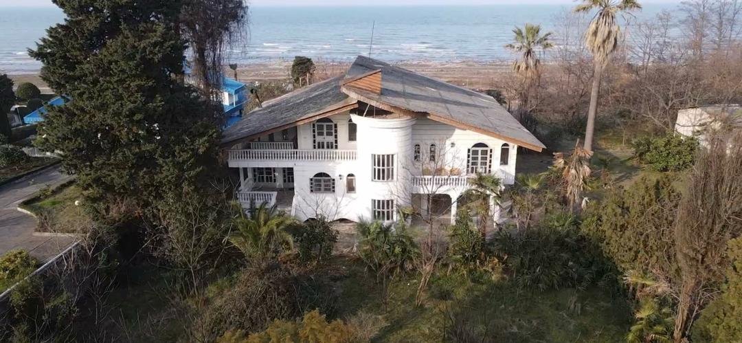 پنج خوابه ساحلی لاتانیا