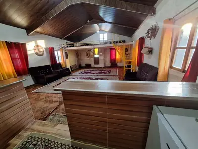 اقامتگاه سنتی گل و بلبل - واحد ۱