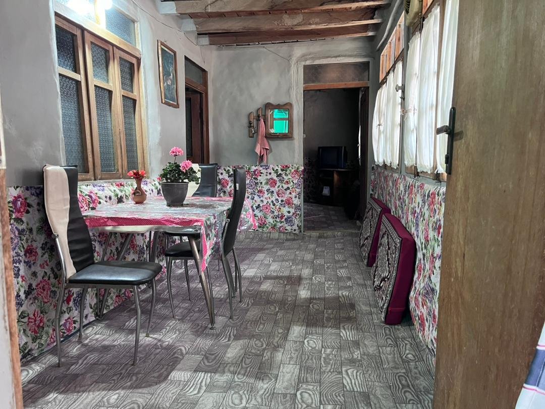 یک خوابه چوبی استرآباد