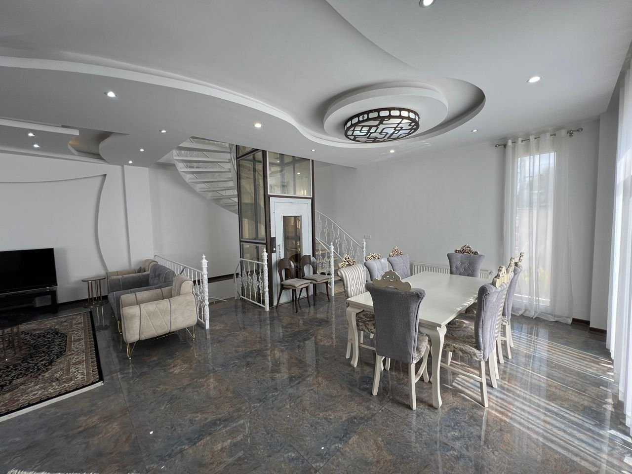 ویلا سه خوابه استخردار طاووسیه 1