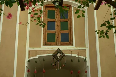 بومگردی الهه - واحد آلاله