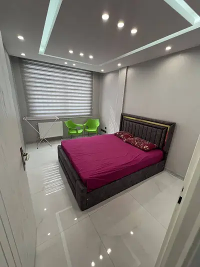 آپارتمان دوخوابه چهارباغ عباسی ۳۹