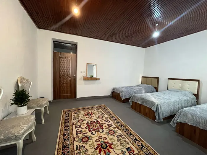 بوم گردی زمانه - واحد سایه