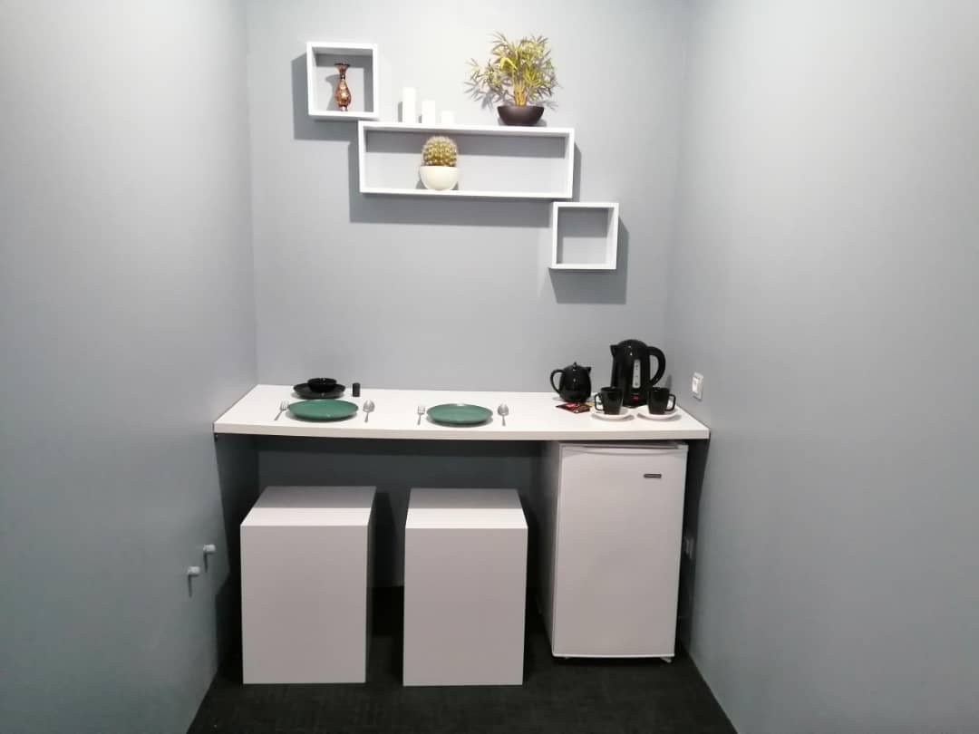 سوئیت گیله وا - یک تخته فلت اتاق گیو ١ حلیمه جان