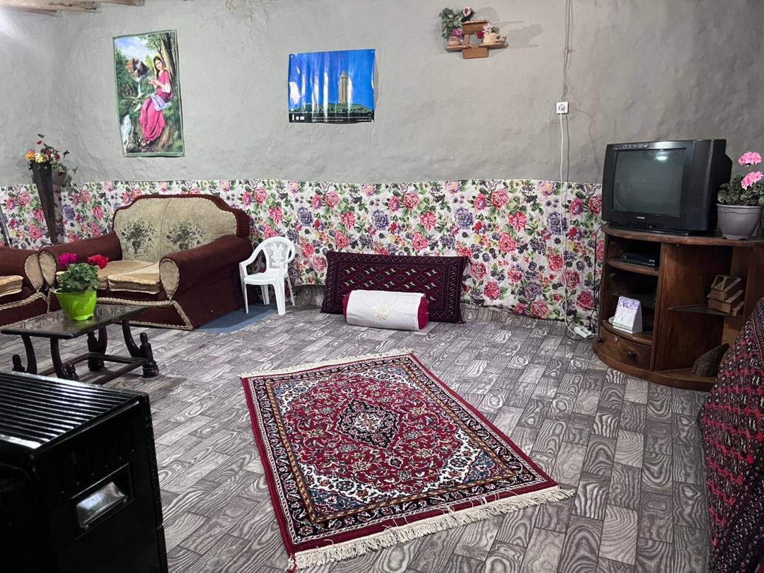 سوئیت یک خوابه چوبی استرآباد
