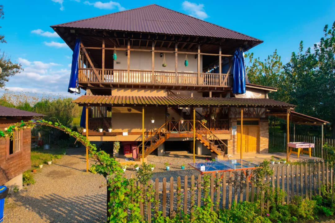 بوم گردی باغ ریحان - کلبه عمارت صدرا ۳