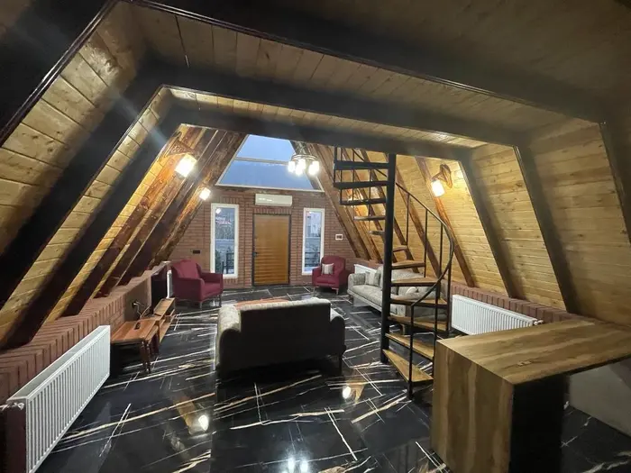 کلبه فلت سوئیسی کارن