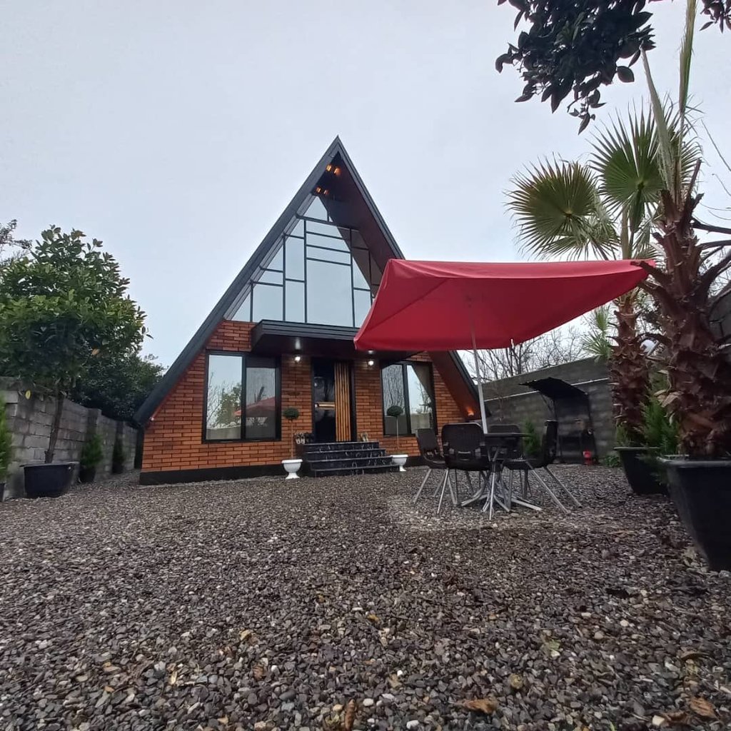 کلبه دوخوابه سوئیسی تیروم