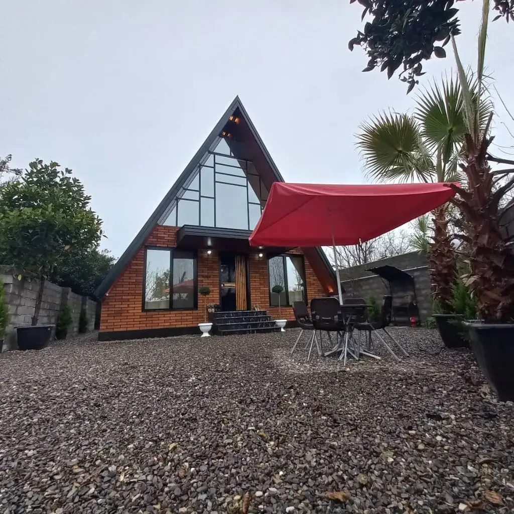 کلبه دوخوابه سوئیسی تیروم