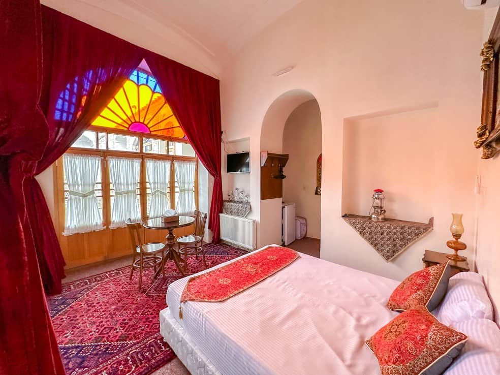 سرای ریحان - واحد ۱۱۱