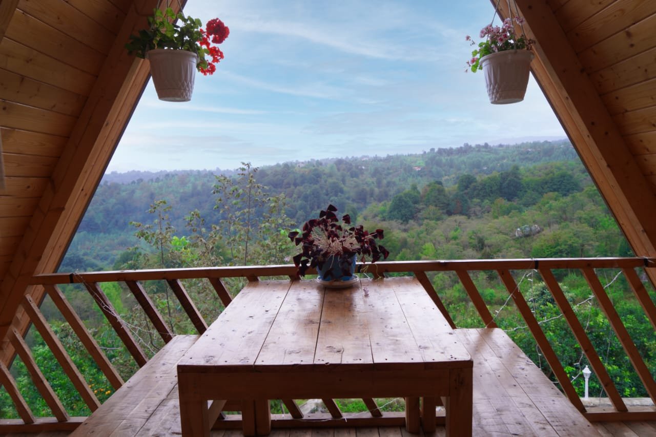 کلبه یک خوابه چوبی جکوزی دار باران ۲