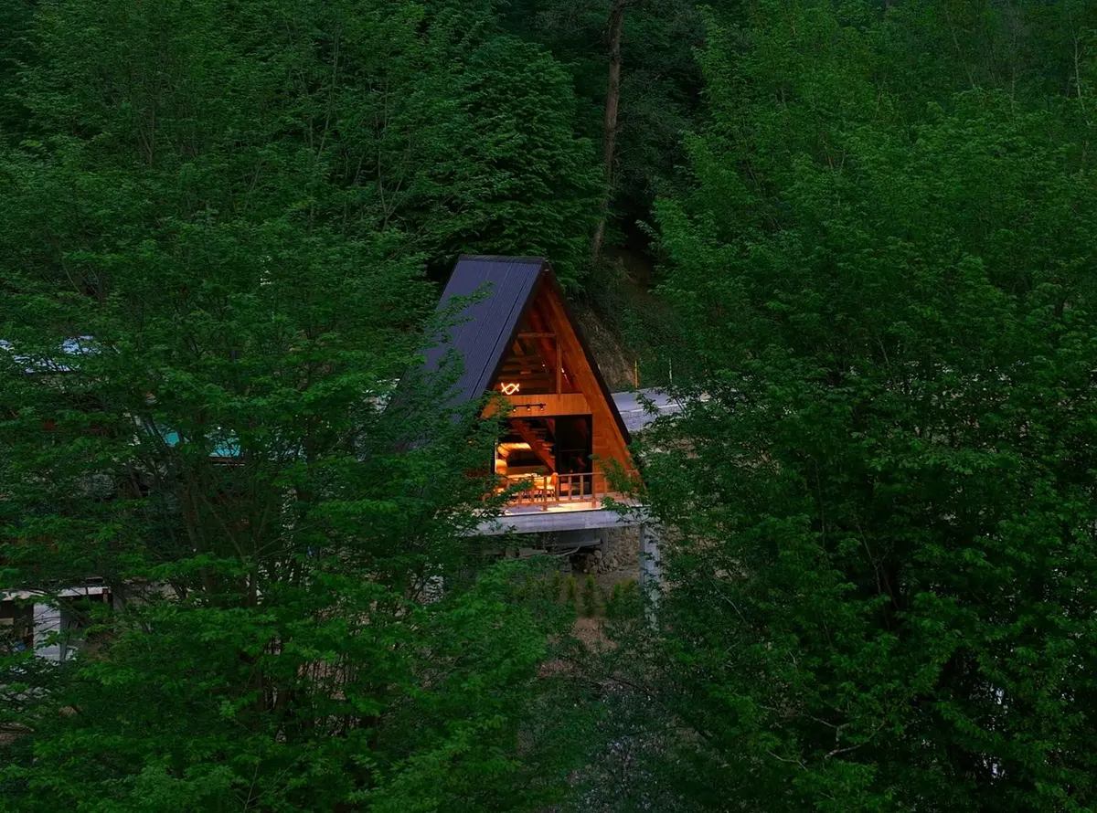 کلبه یک خوابه سوئیسی لفور