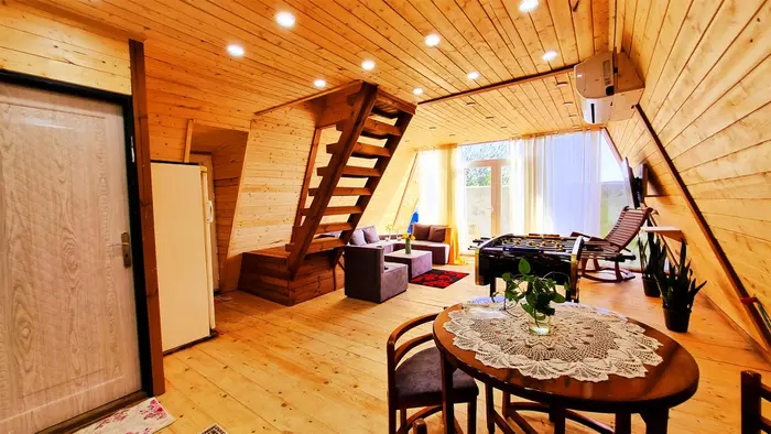 کلبه دوخوابه سوئیسی میثم