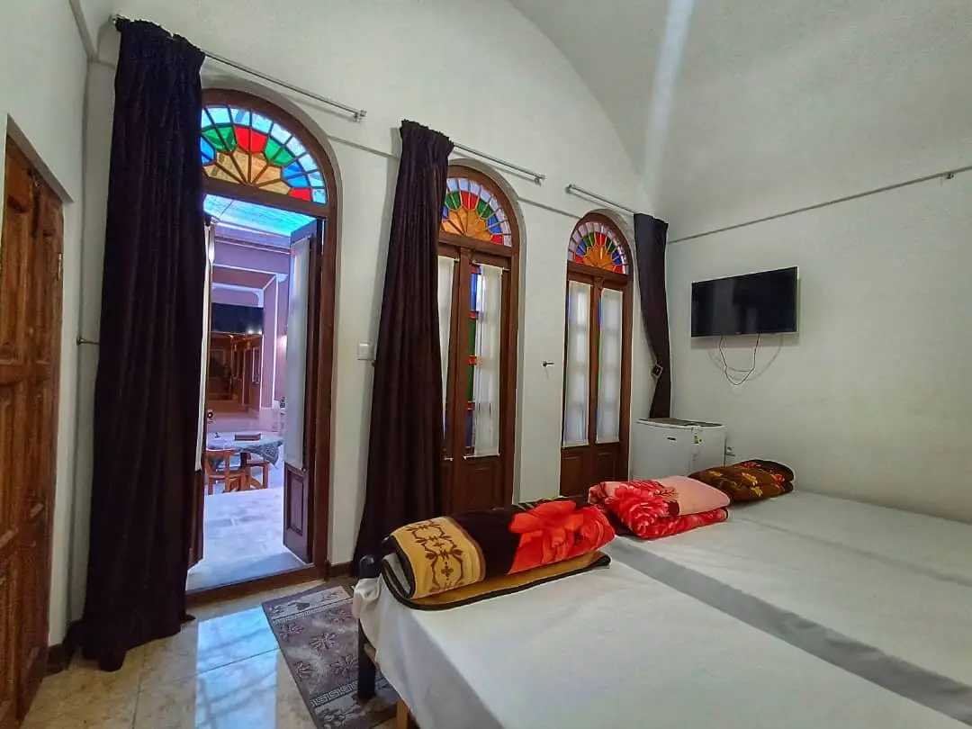 بوم گردی تاج الملوک - واحد سنبل