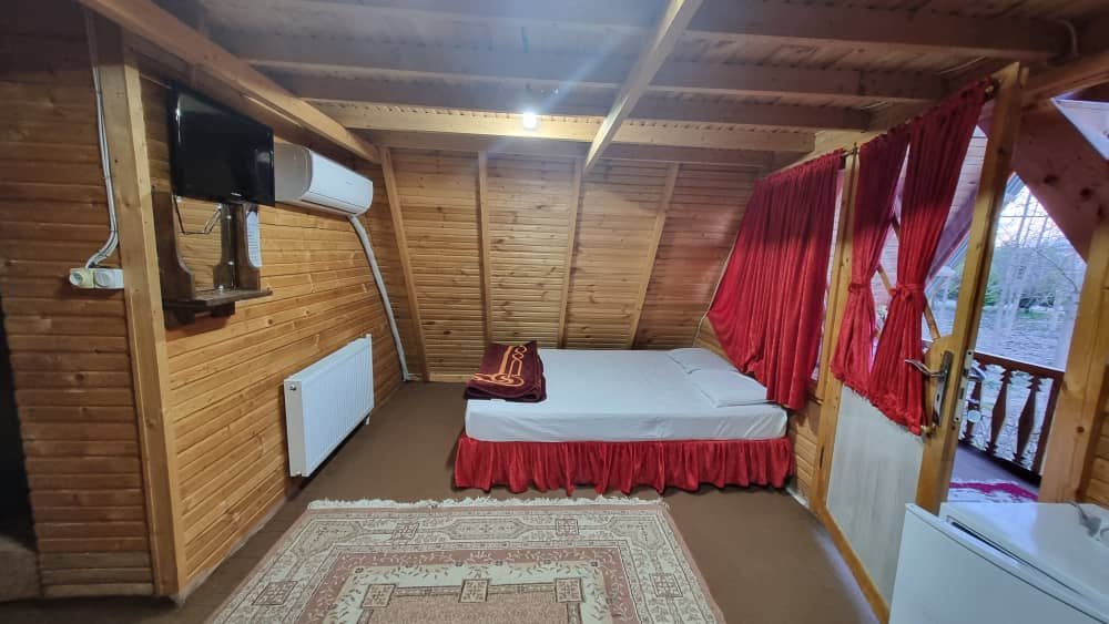 بوم گردی باغ ريحان - كلبه درفك