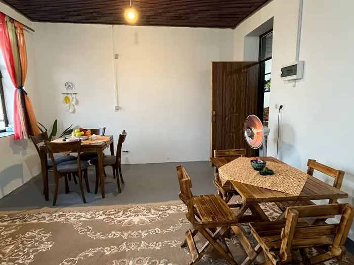 بوم گردی زمانه - واحد سایه