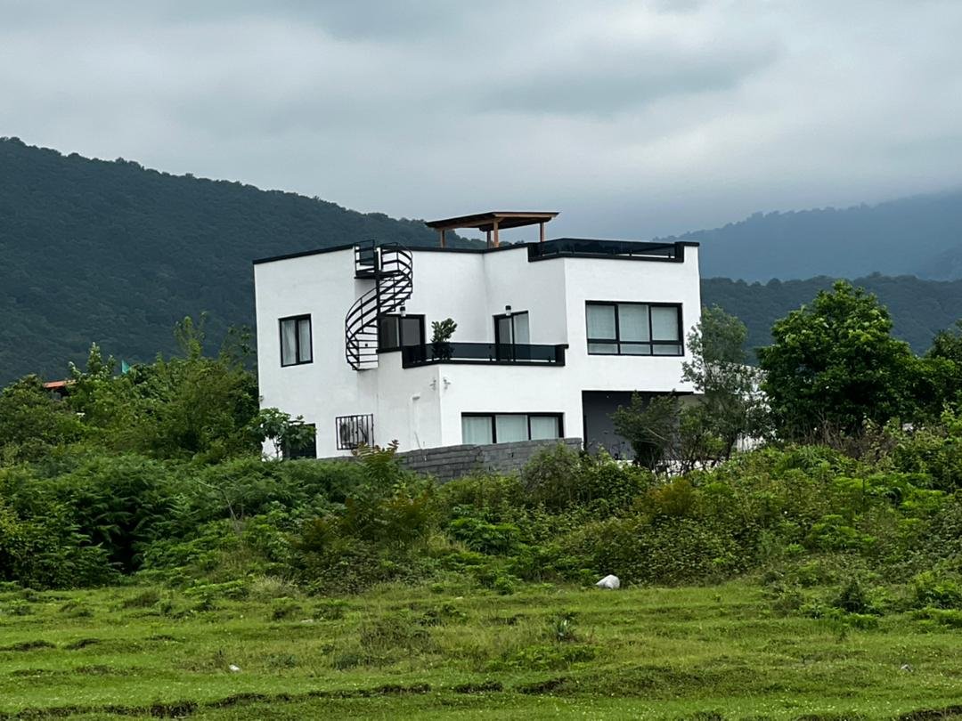 ویلا دوخوابه دوبلکس استخردار آبگرم میردار