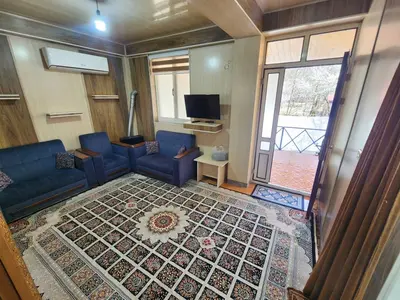 کلبه دوخوابه جنگلی لب رودخانه 4