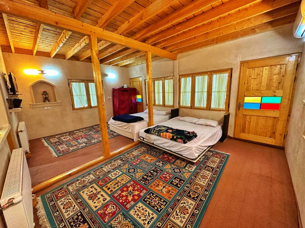 بوم گردی باغ ریحان - كلبه عمارت صدرا 1