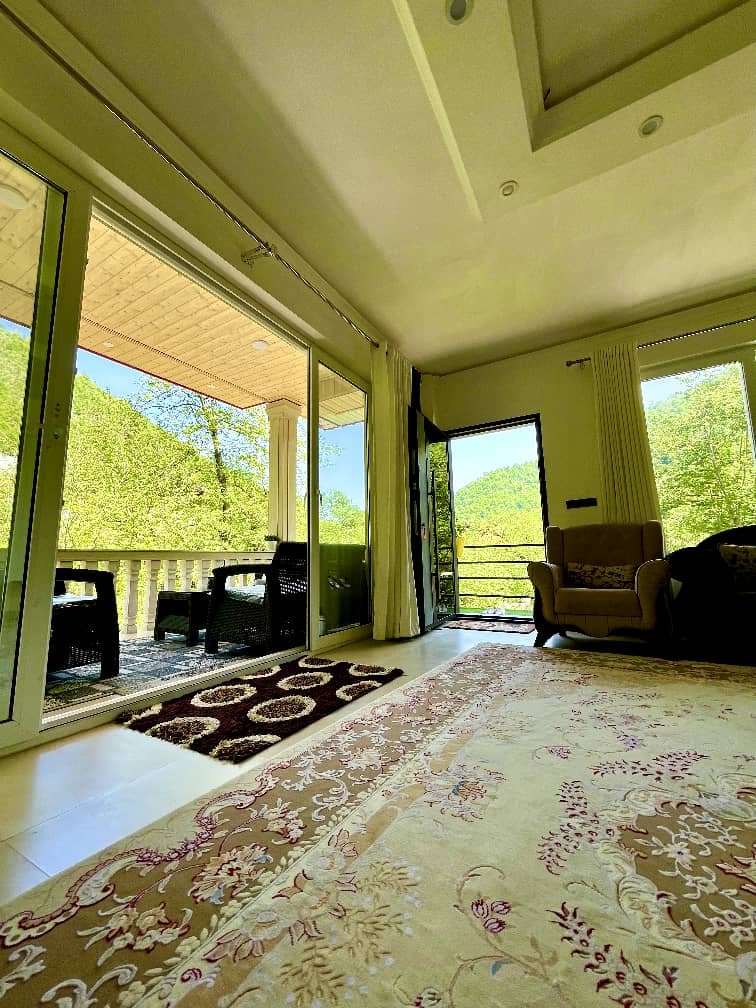 ویلا چهارخوابه جنگلی لب رودخانه شالما