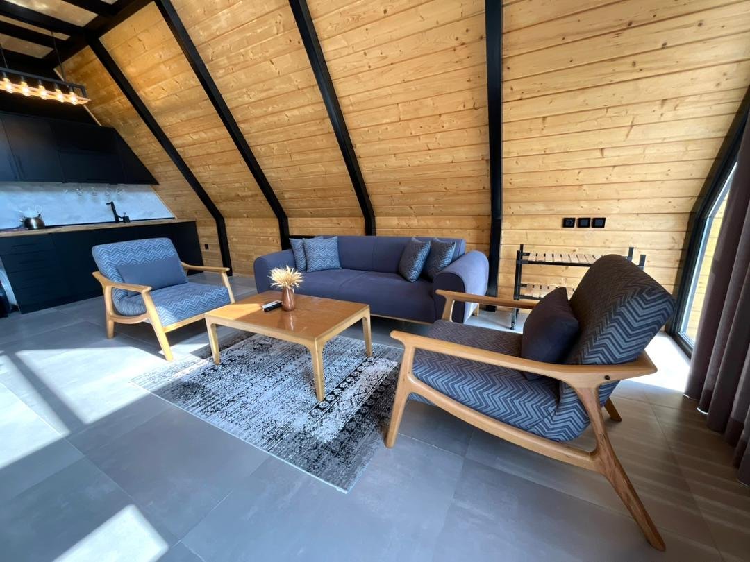 کلبه یک خوابه سوئیسی مون