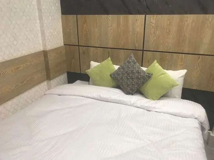 مجتمع اقامتگاهی احسان الرضا واحد دوخوابه پنج تخته رویال