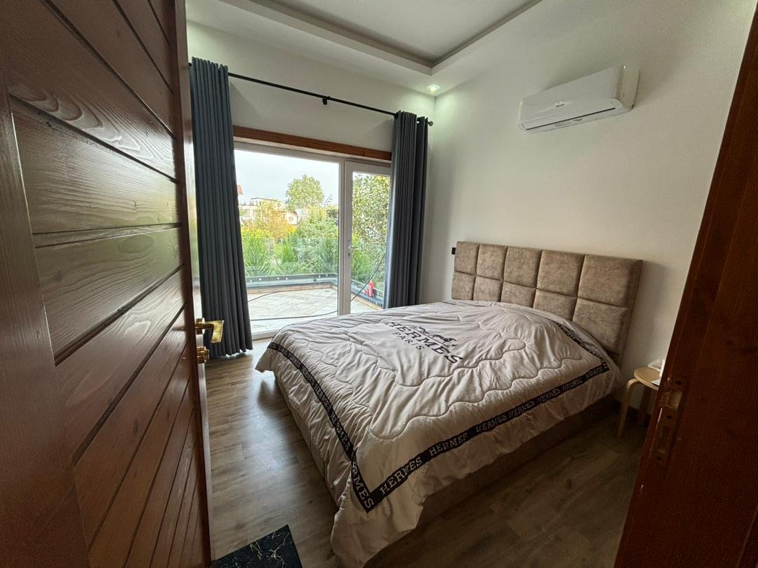 ویلا پنج خوابه تریپلکس استخردار عمارت صدف