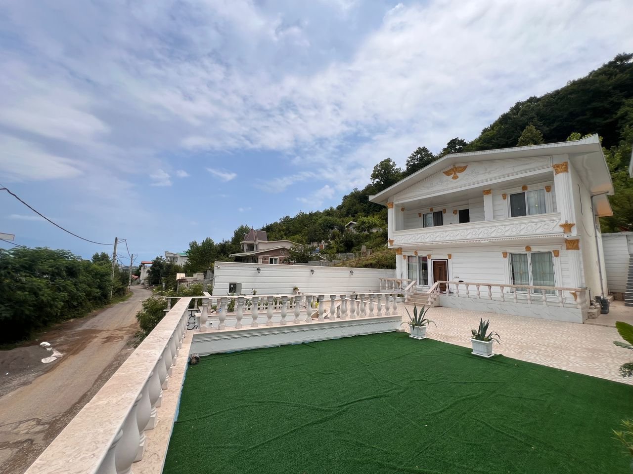 ویلا سه خوابه جنگلی دوبلکس بام