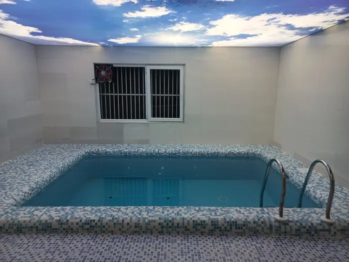 یک خوابه استخردار قلعه پایان