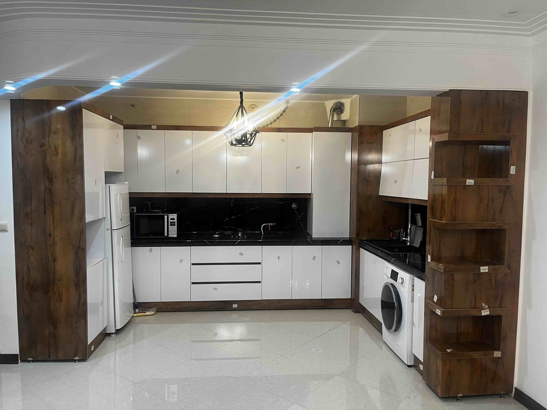 آپارتمان دوخوابه نصر کامرانیا - واحد 2