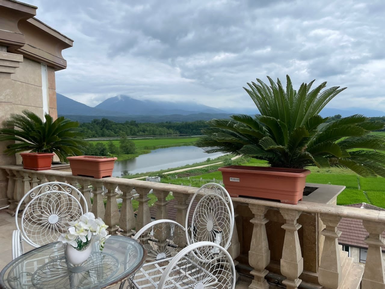 دوخوابه پنت‌ هاوس پاسارگاد