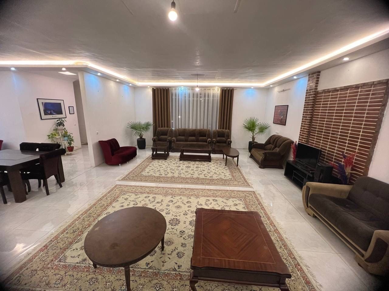 دوخوابه استخردار آبگرم اقاقیا 9