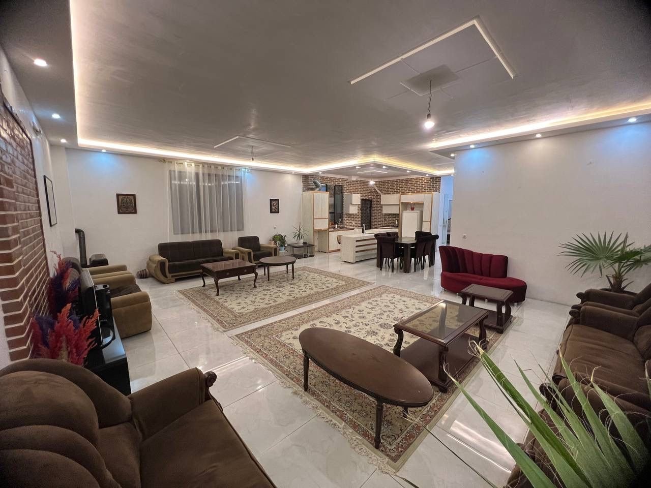 دوخوابه استخردار آبگرم اقاقیا 9