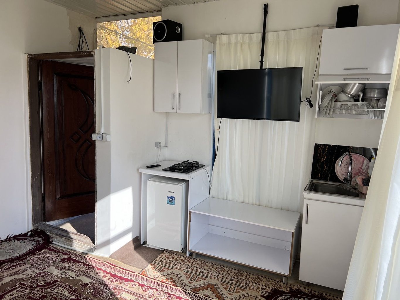 سوئیت فلت درخشان 1