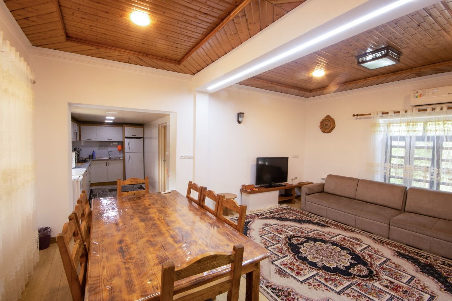 ویلا پنج خوابه استخردار آبگرم باغ سرو