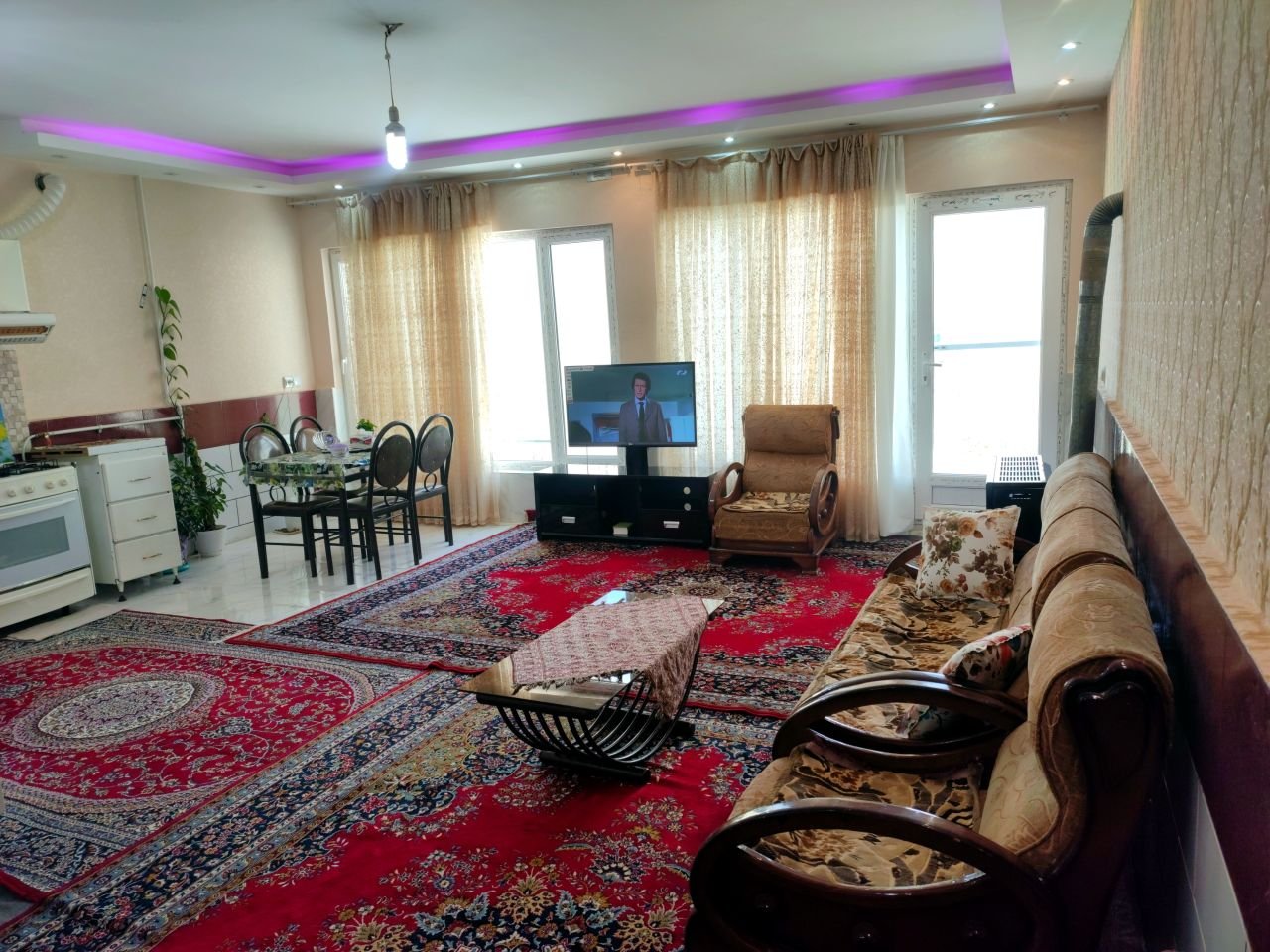 یک خوابه خانه بِیشْ