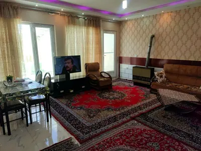 آپارتمان یک خوابه خانه بِیشْ