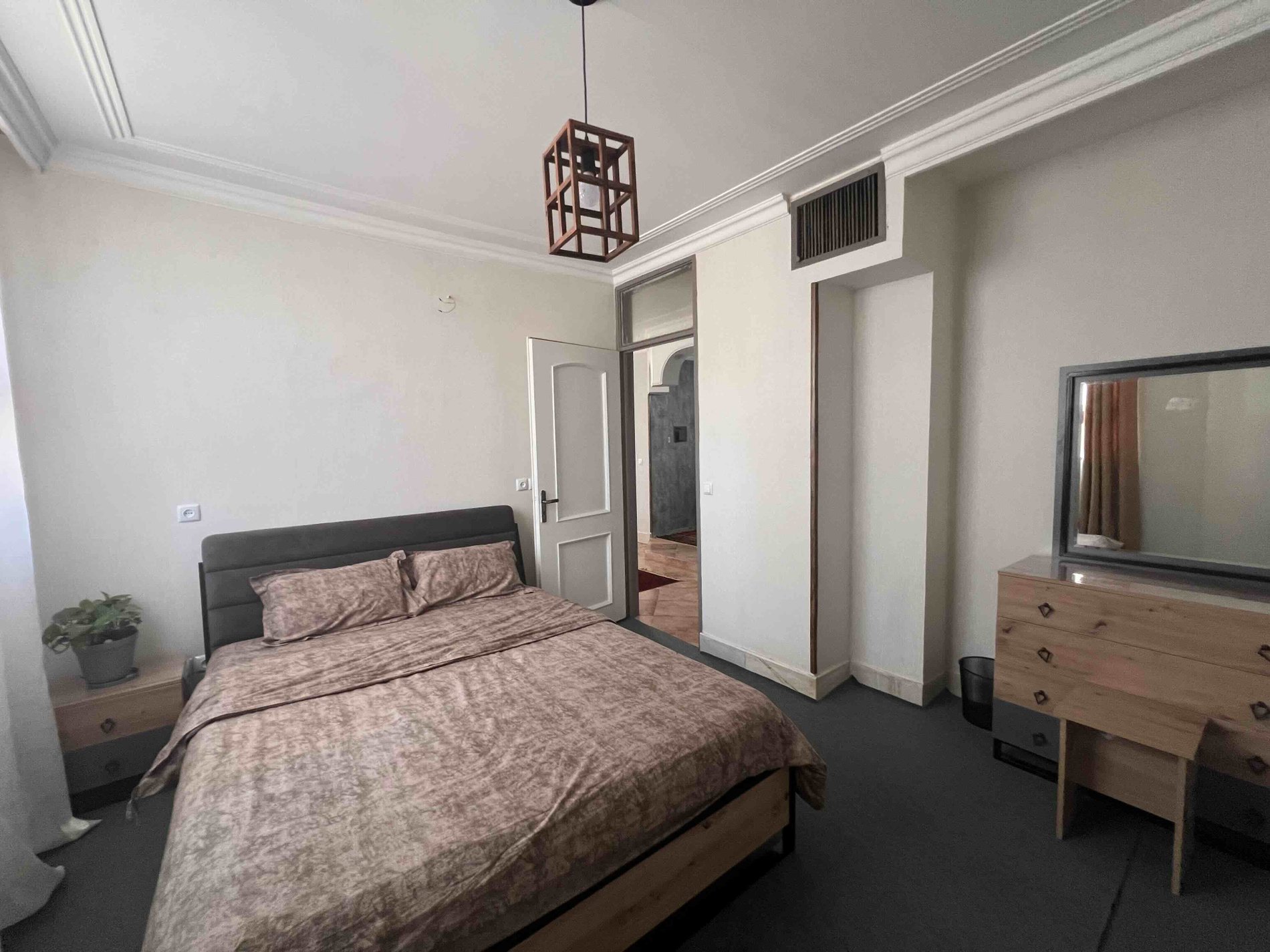 آپارتمان یک خوابه باغ غدیر 5 - انتخاب عنوان تصویر