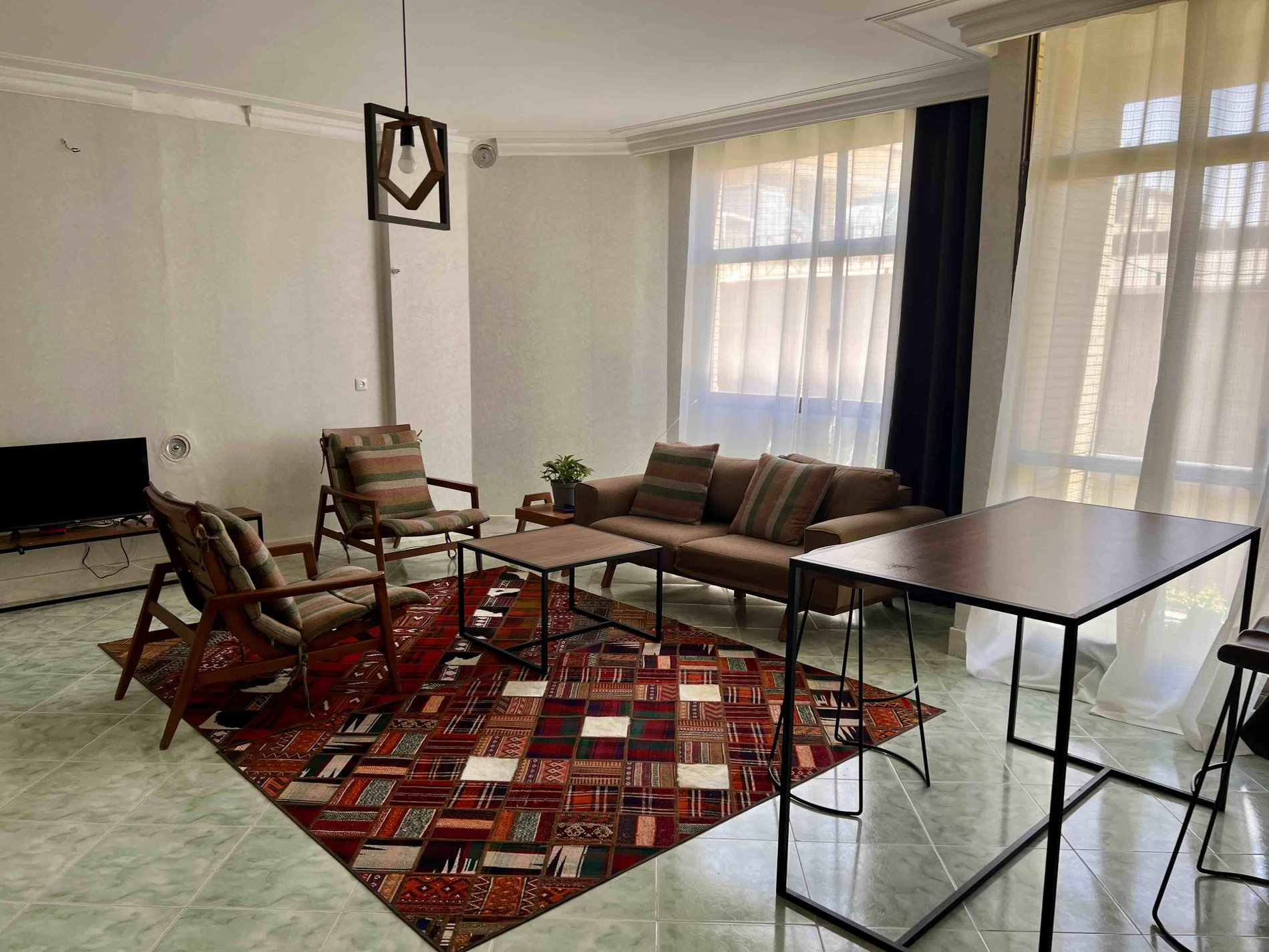 آپارتمان یک خوابه باغ غدیر 4