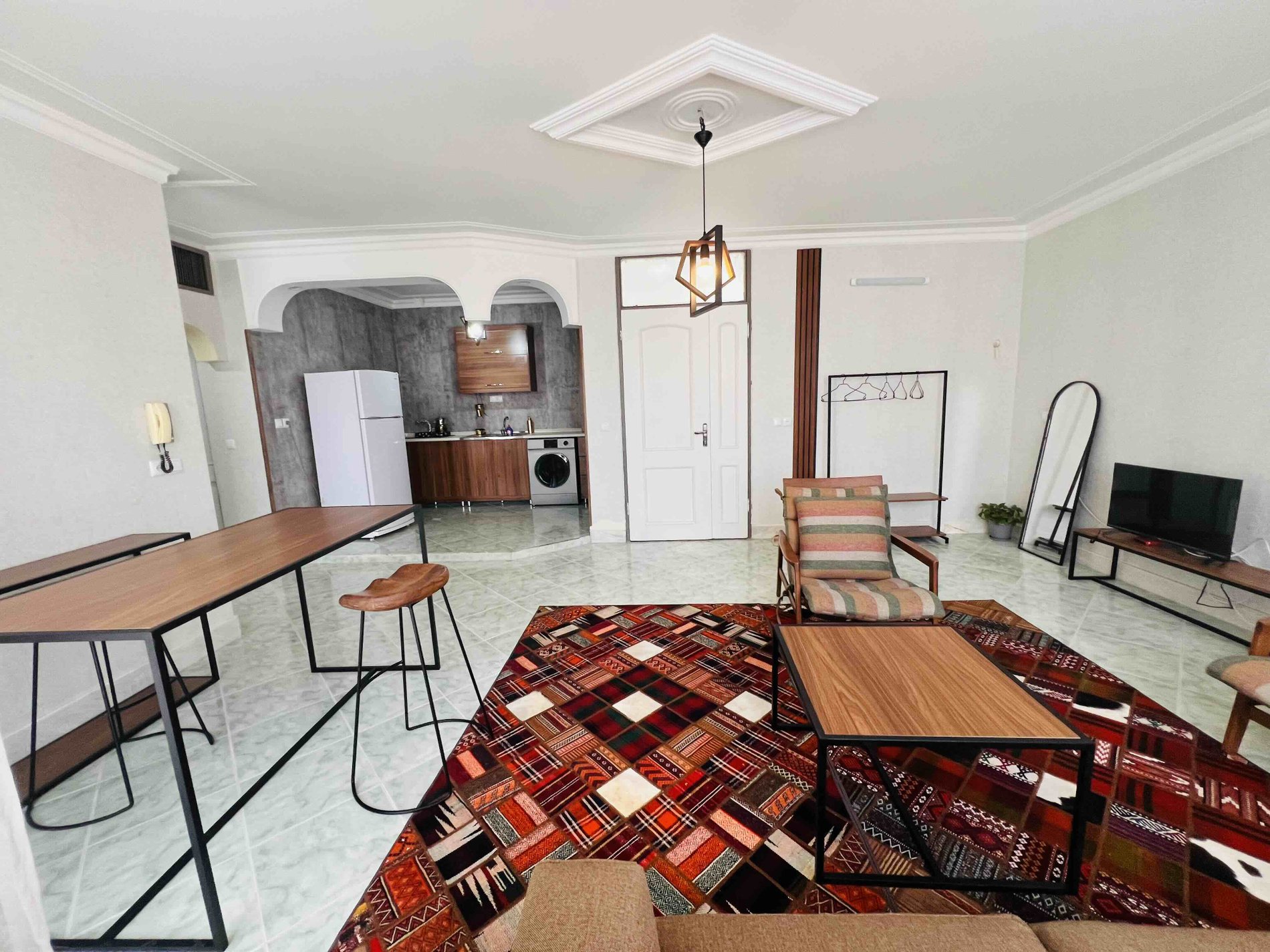 آپارتمان یک خوابه باغ غدیر 4