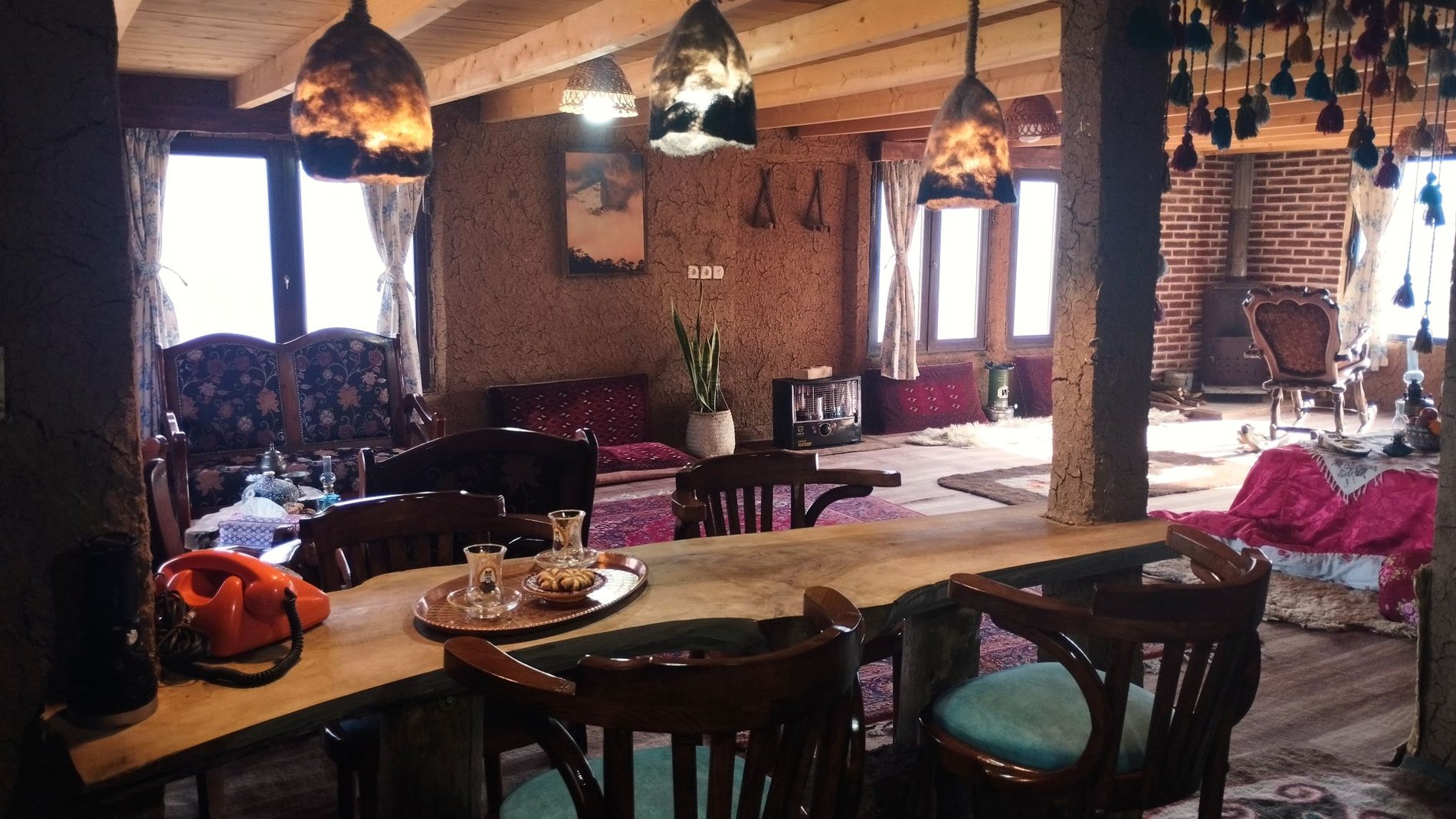 یک خوابه چوبی کوهستانی برسه