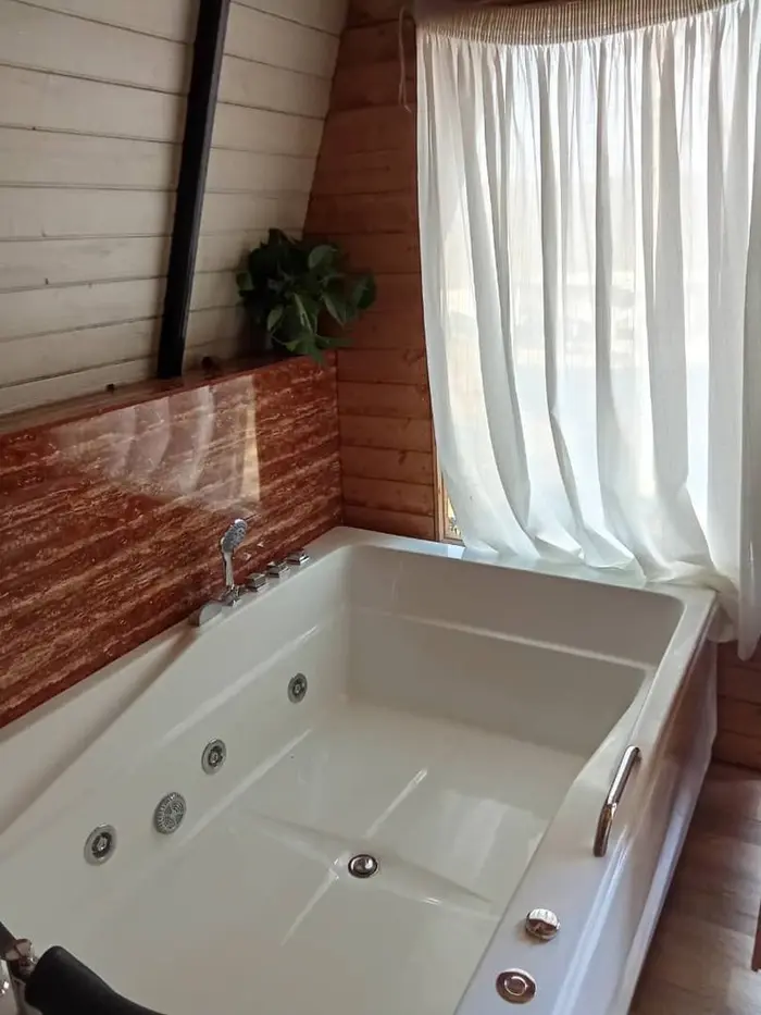 کلبه یک خوابه سوئیسی رضا