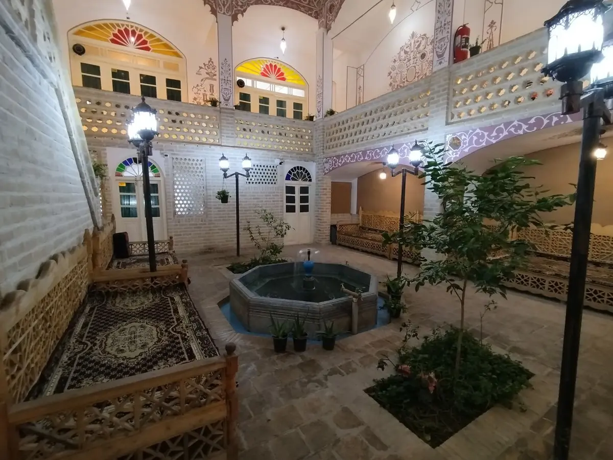 بوم گردی چهارباغ - واحد 104