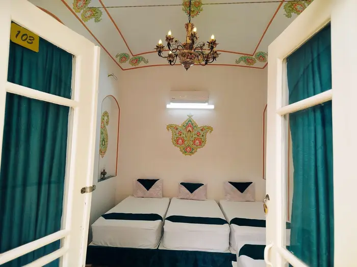 بوم گردی چهارباغ - واحد 104